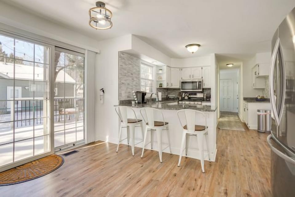 Breakfast Bar Seating