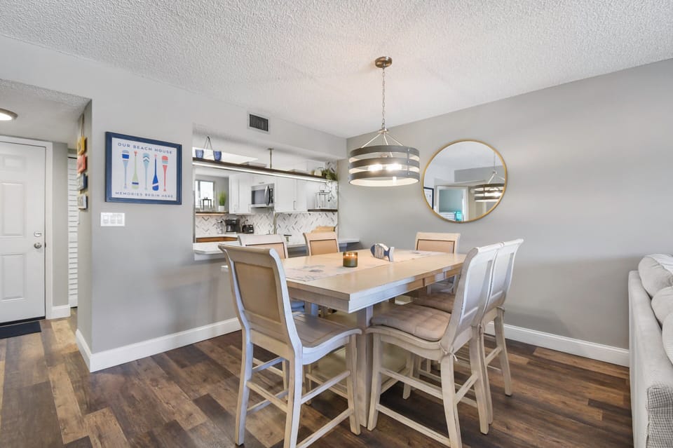 St. Augustine Beach Vacation Rentals Dining Room