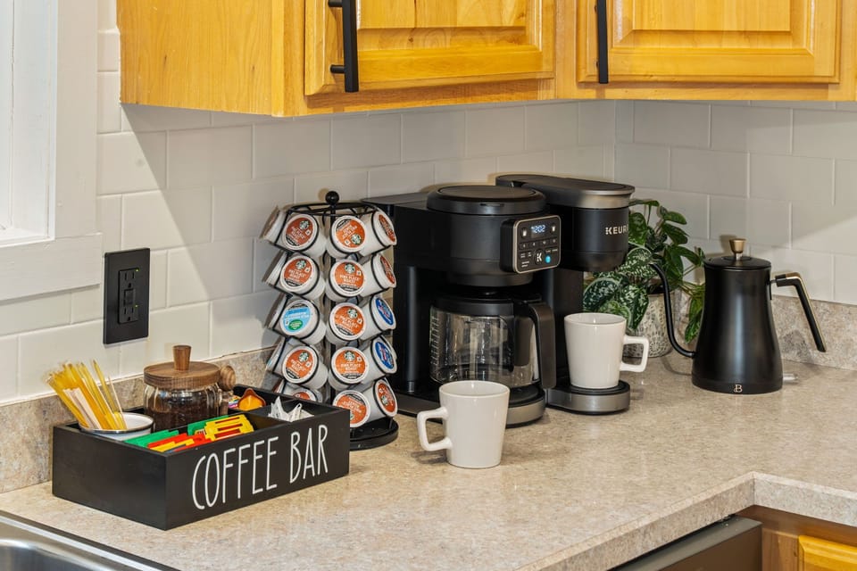 Keurig duo coffee maker with everything you need for your morning energy.