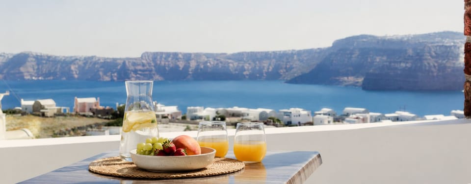 BALCONY SEA VIEW