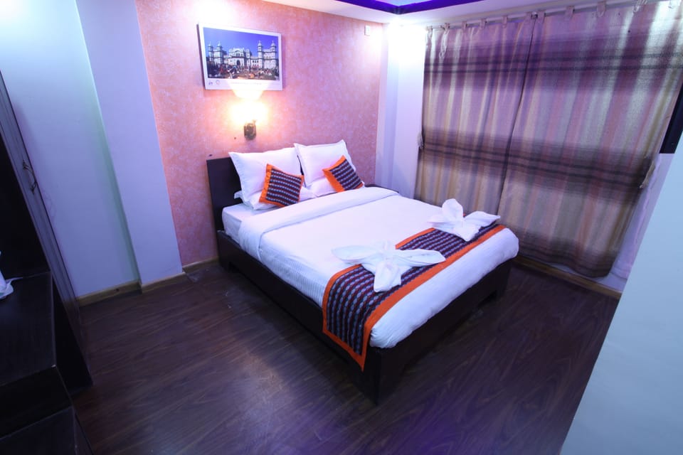 Iron/ironing board, rollaway beds, free WiFi