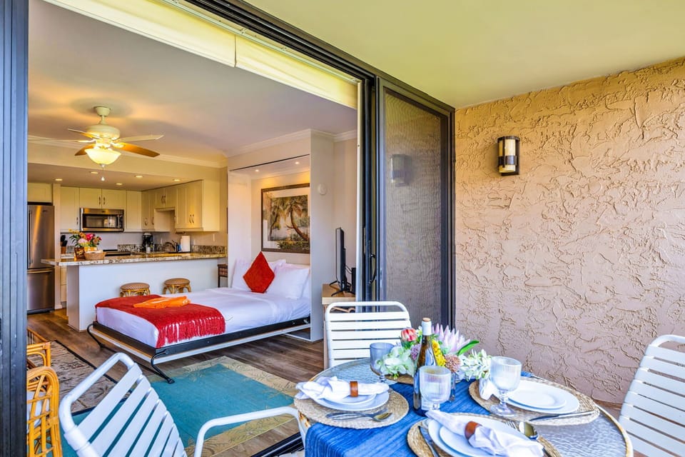 Open up the sliding glass doors to enjoy seamless indoor outdoor living PKD-303