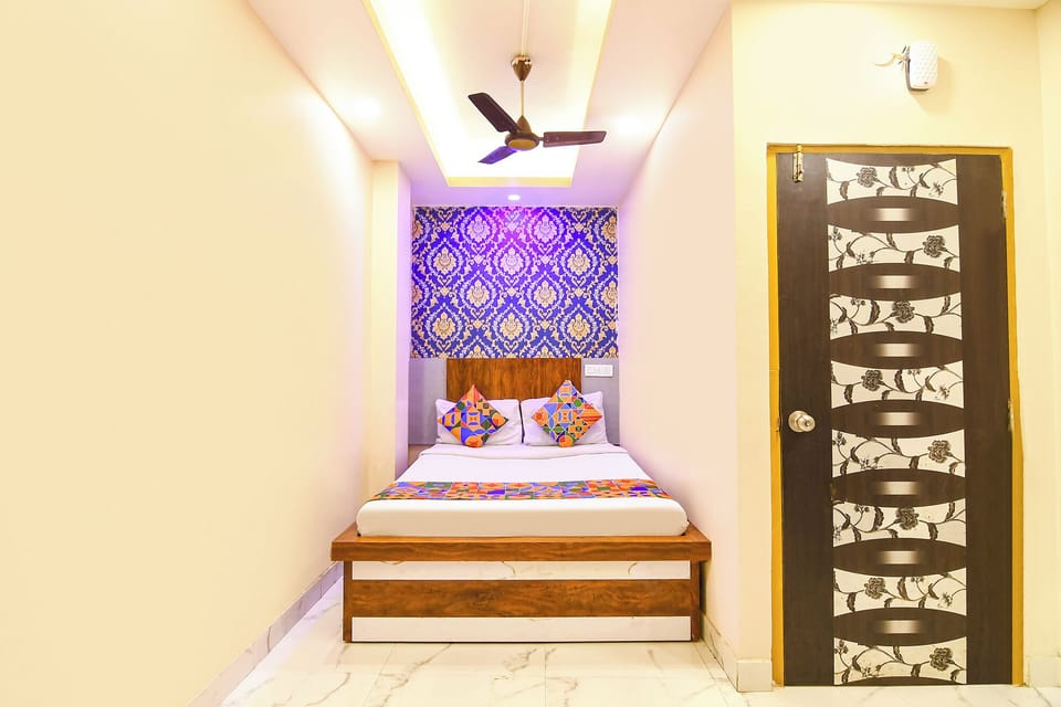 Egyptian cotton sheets, premium bedding, in-room safe, free WiFi