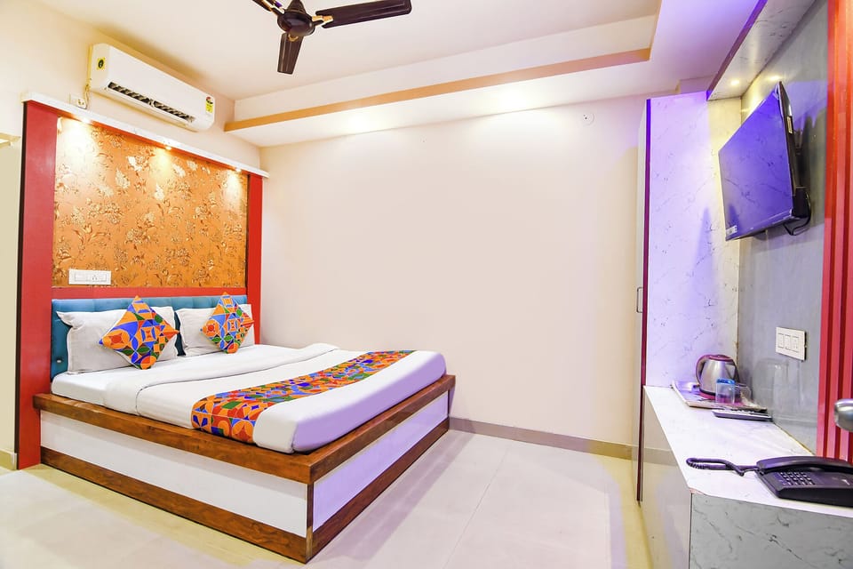 Deluxe Room | Egyptian cotton sheets, premium bedding, in-room safe, free WiFi