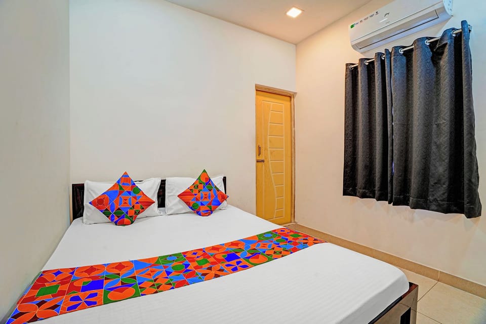 Deluxe Room | Egyptian cotton sheets, premium bedding, in-room safe, free WiFi