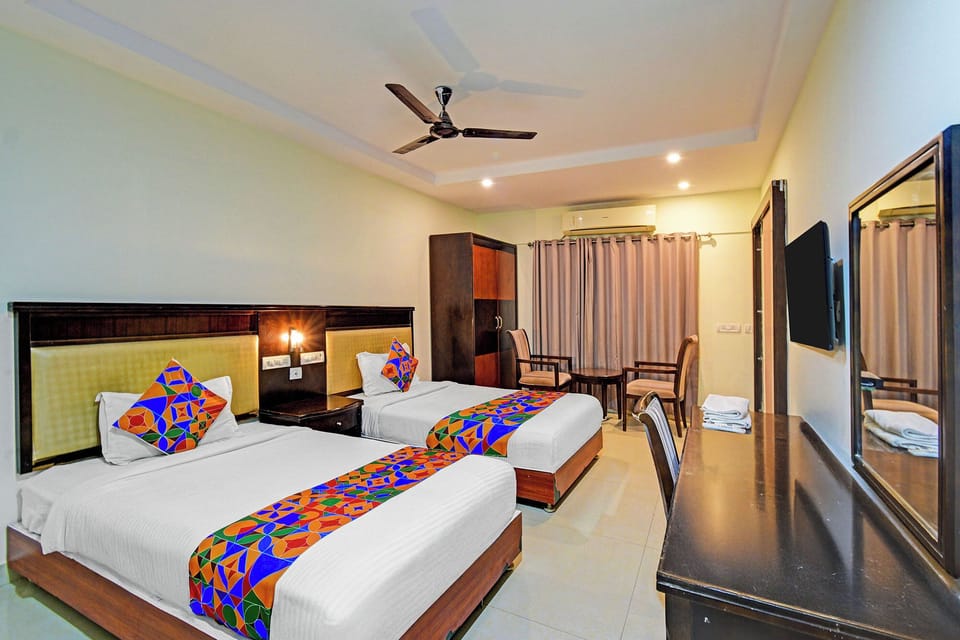 Egyptian cotton sheets, premium bedding, in-room safe, free WiFi