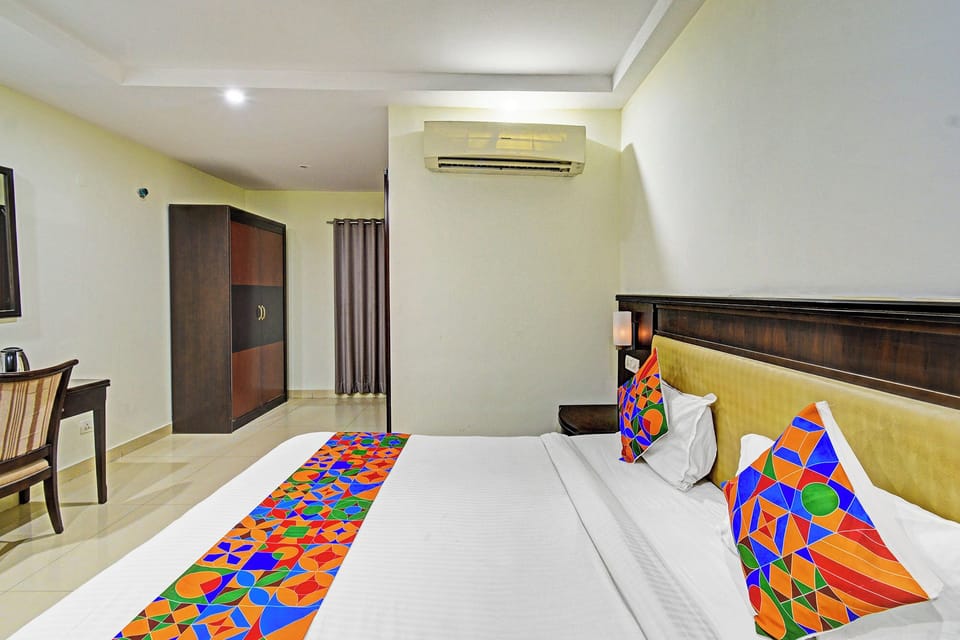 Deluxe Room | Egyptian cotton sheets, premium bedding, in-room safe, free WiFi