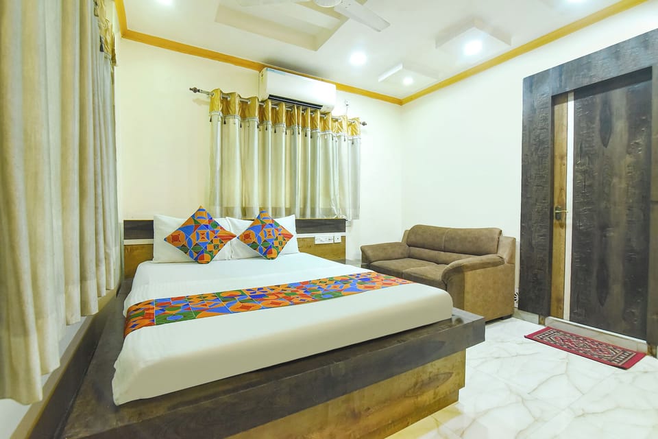 Deluxe Room | Egyptian cotton sheets, premium bedding, in-room safe, free WiFi