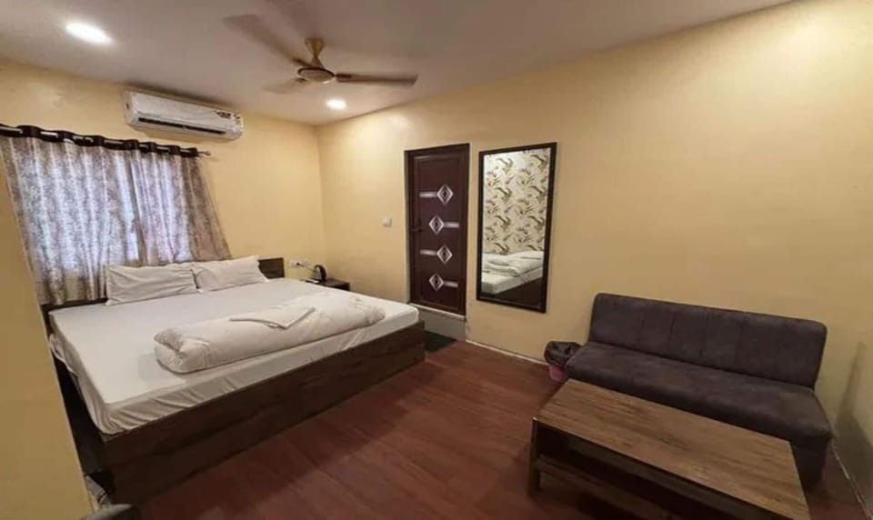 Deluxe Room | Egyptian cotton sheets, premium bedding, in-room safe, free WiFi