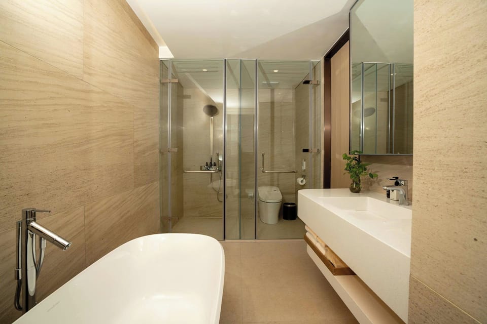 Executive Suite, Balcony, Garden View | Bathroom | Slippers