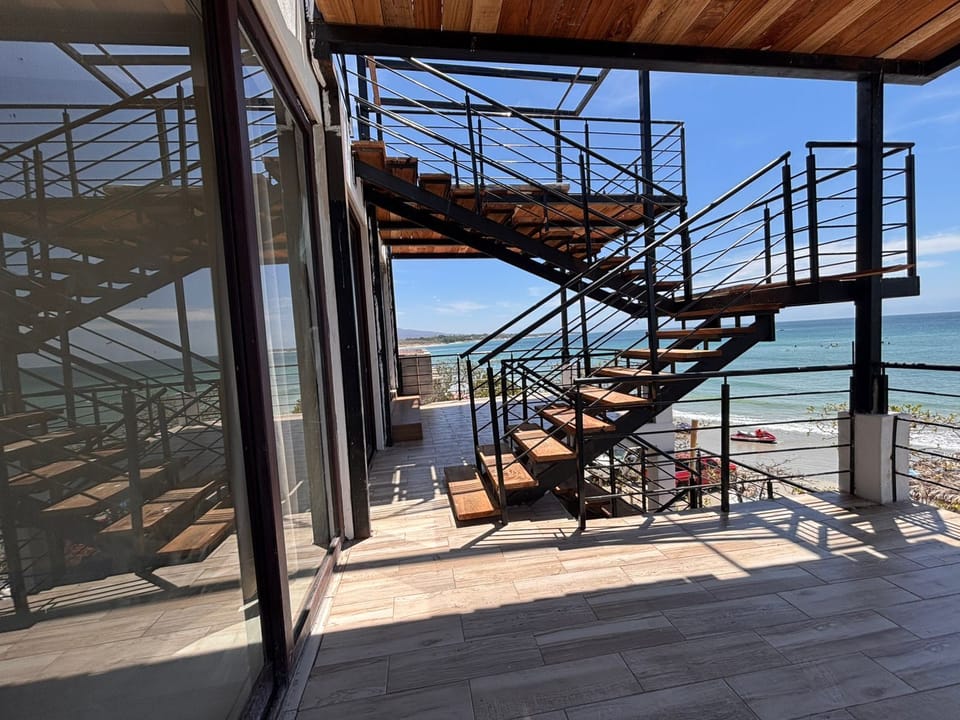 Comfort Apartment, Balcony, Beach View | Interior