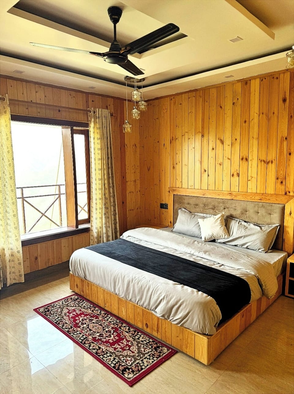 Standard Double Room | Hypo-allergenic bedding, desk, soundproofing, free WiFi