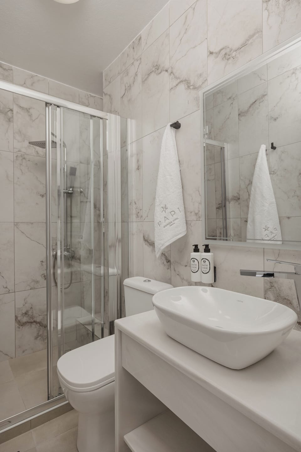 Deluxe Room, Balcony, Sea View | Bathroom | Shower, free toiletries, hair dryer, slippers
