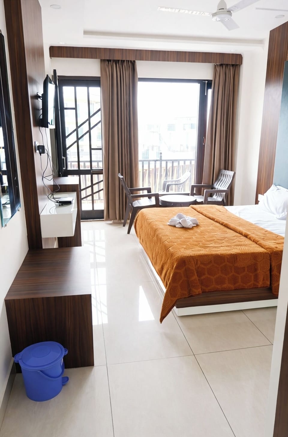 Deluxe Double Room, City View | Hypo-allergenic bedding, desk, soundproofing, free WiFi