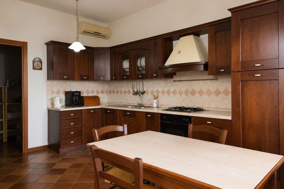 Autumn, Kitchen, Spring, Summer