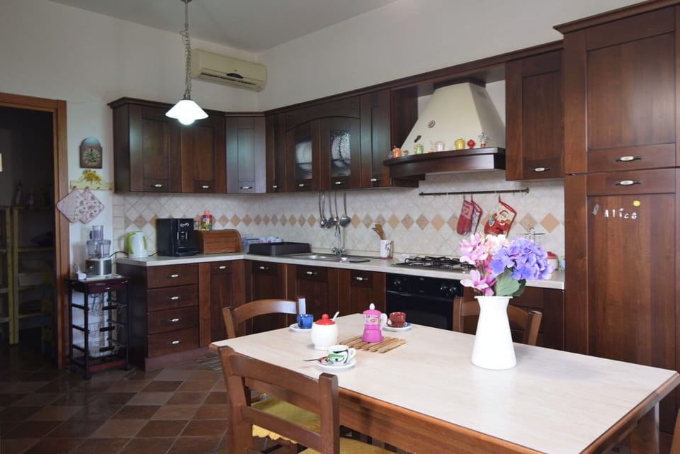 Autumn, Kitchen, Spring, Summer, Winter