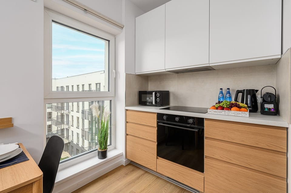 Superior Apartment, Balcony, Courtyard View | Private kitchen | Griddle, freezer