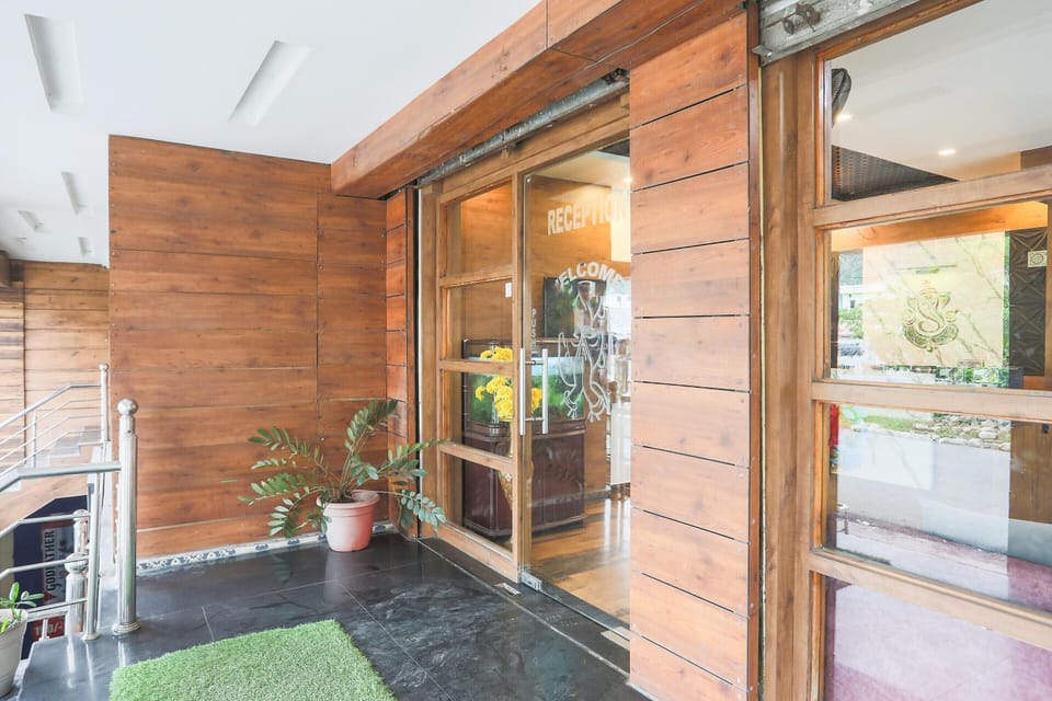 House | Reception