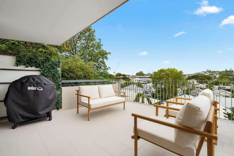 4th Floor - Rooftop terrace - we have moved the BBQ to the kitchen balcony