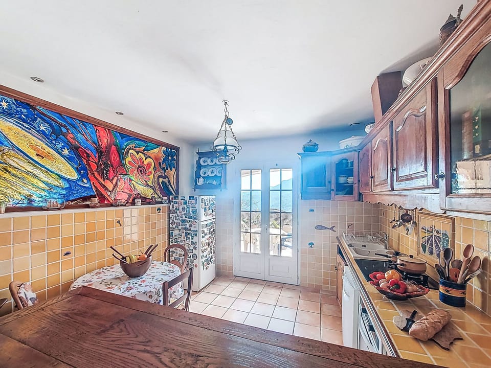 Kitchen / Dining Room