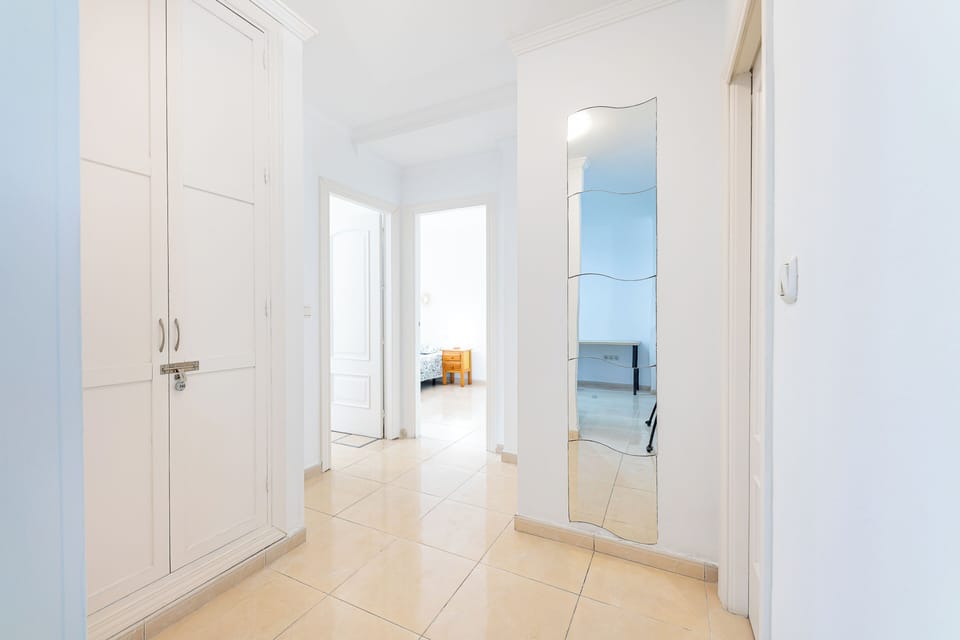 Apartment, 2 Bedrooms, Smoking, Terrace | Hallway