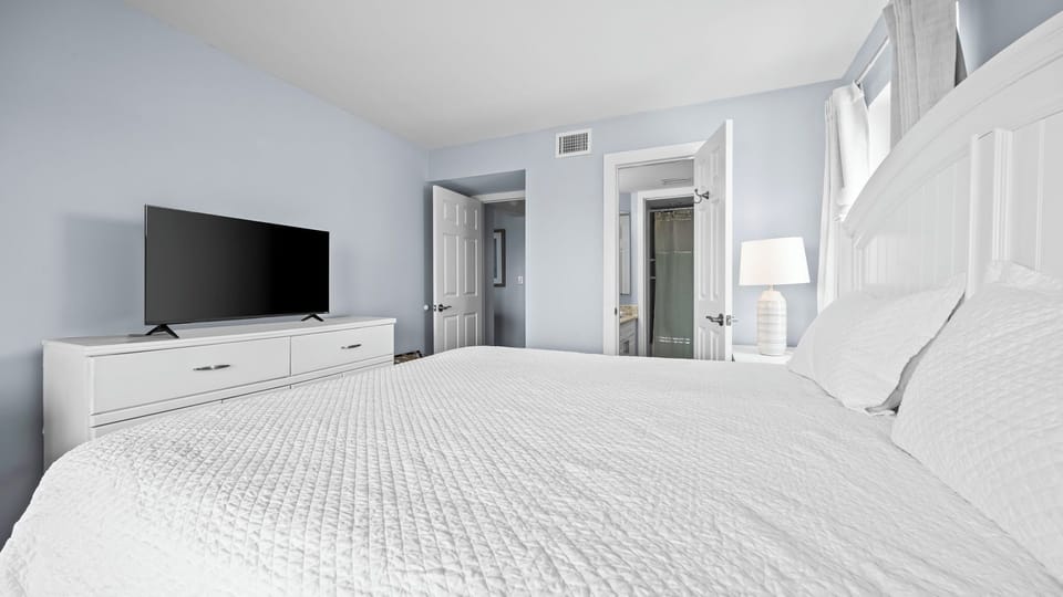 Surf Side Shores 1801 - Primary King Bedroom
