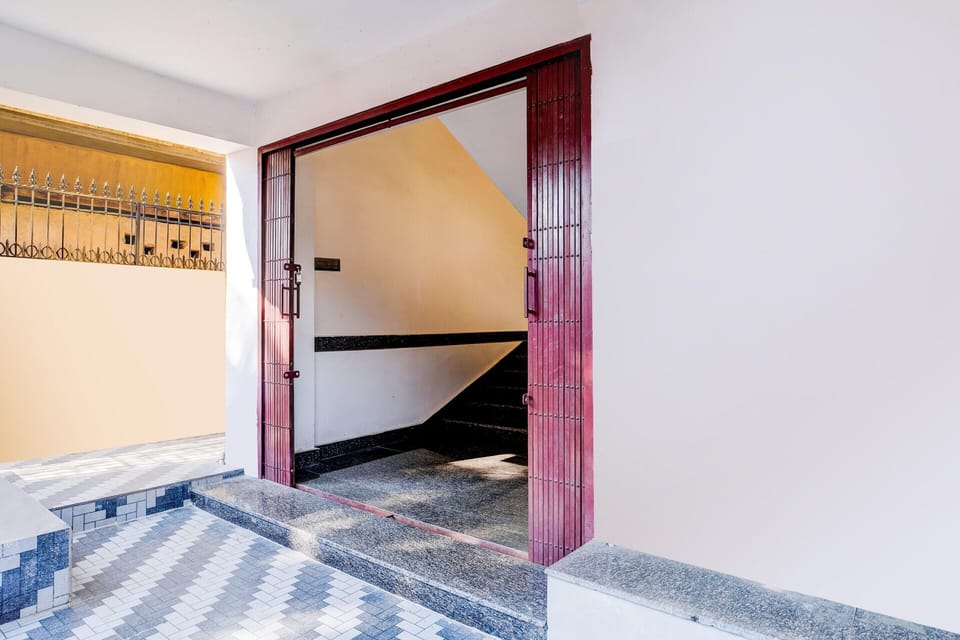 House | Reception