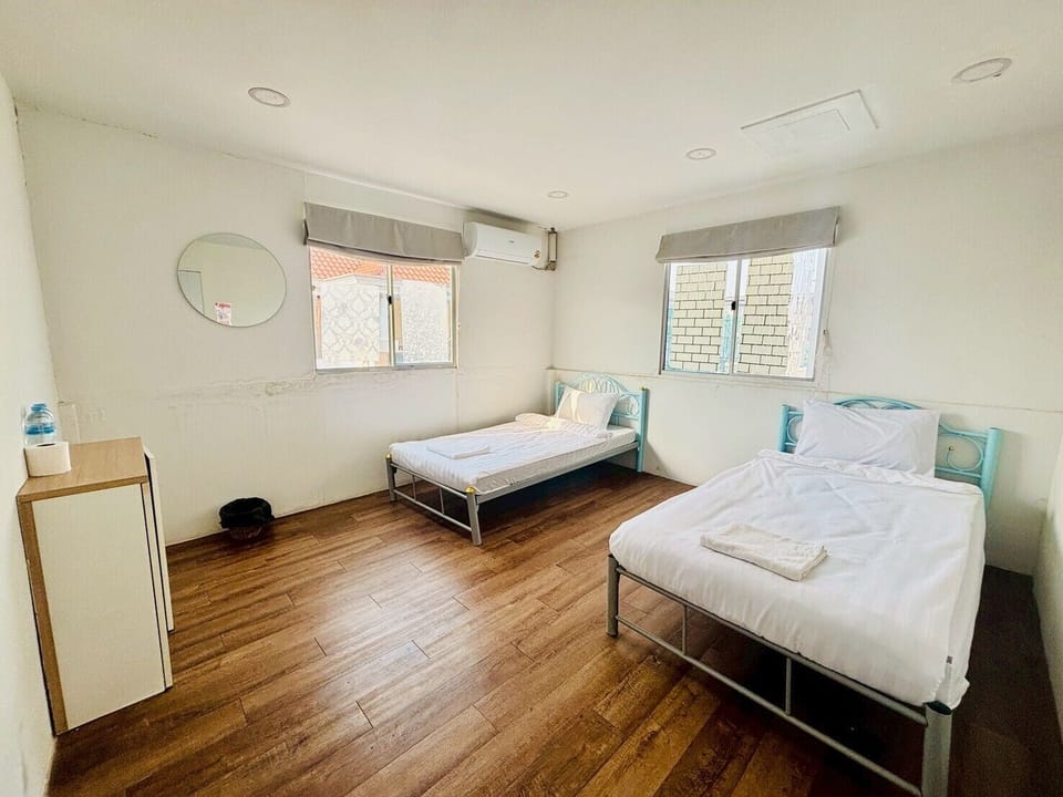 Twin Room, Shared Bathroom | Free WiFi