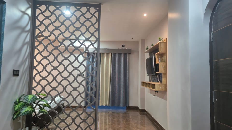 Luxury Studio Suite, City View | Interior