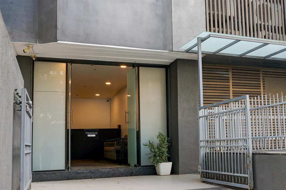 House | Reception