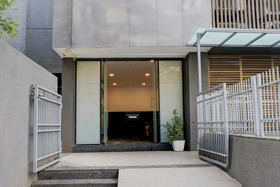 House | Reception
