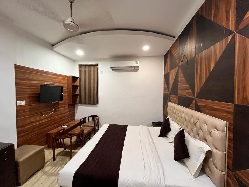 Classic Double Room | Desk, free WiFi