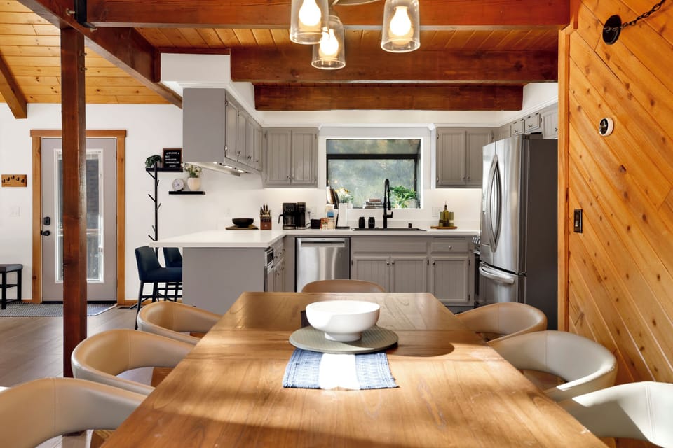 Inviting dining area designed for comfort and connection. The space feels open and airy, with a warm atmosphere that makes everyday meals and special gatherings equally enjoyable.