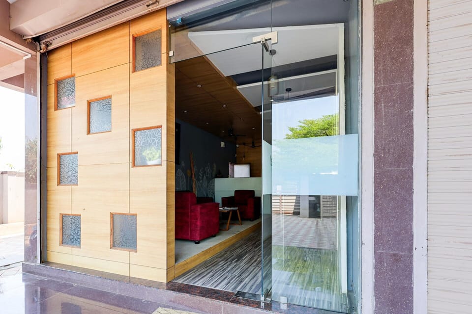 House | Reception