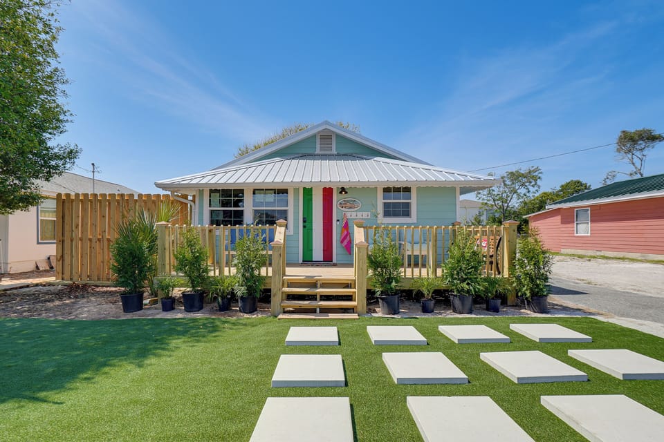 House (4 Bedrooms) | Front of property