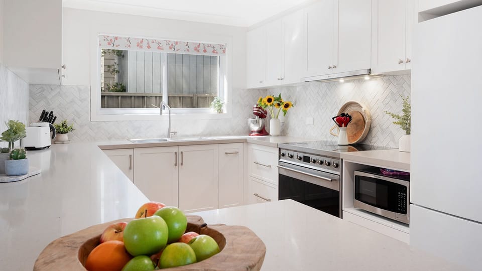 Sunshine Retreat | Kitchen | Dishwasher | Microwave | Oven | Induction cooktop | Coffee machine | Toaster