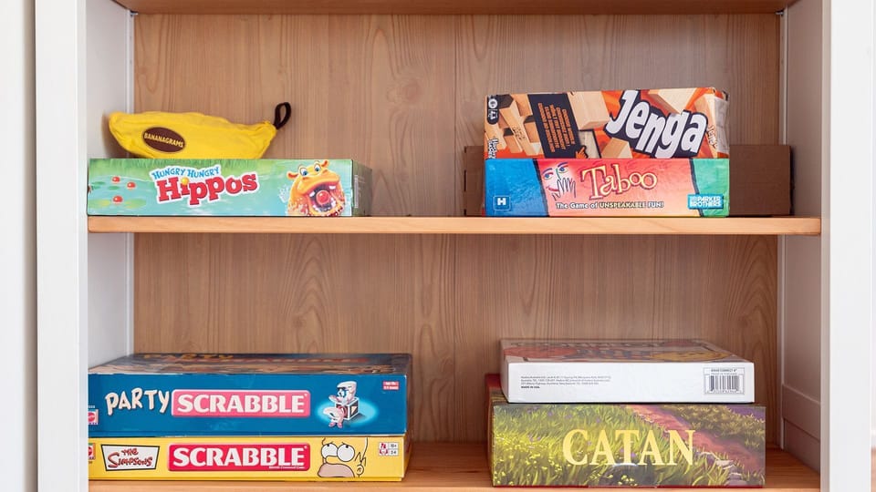 Sunshine Retreat | Living room | Board games | Child friendly