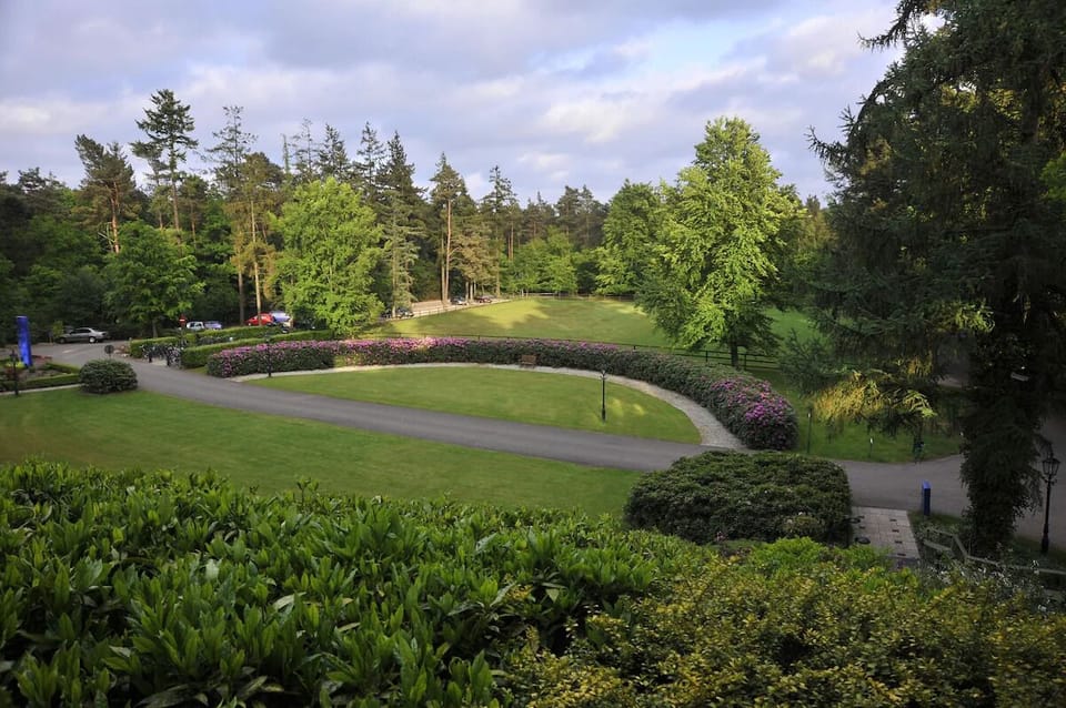Breathe deep with sweeping views across tranquil park-like lawns.