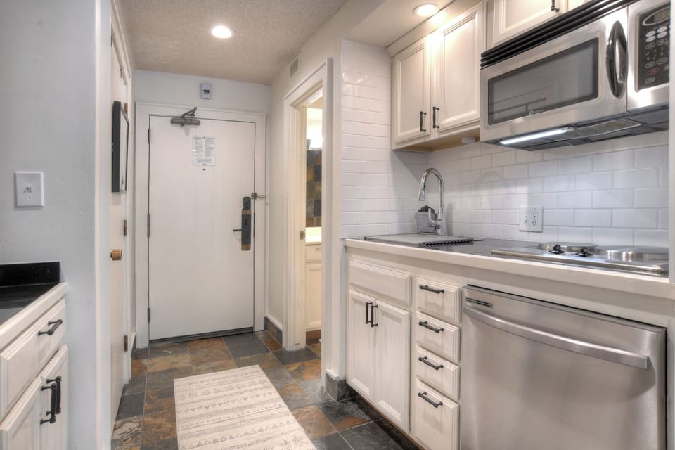Kitchen with Dishwasher