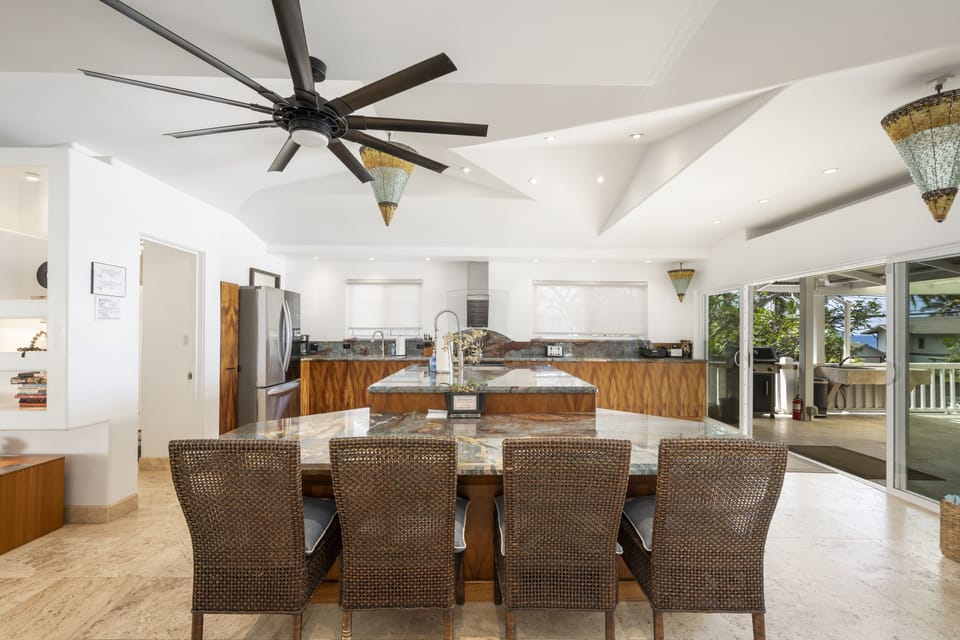House, 2 Bedrooms | Dining