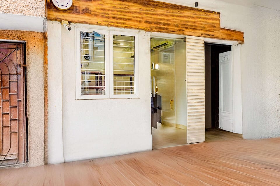 House | Reception