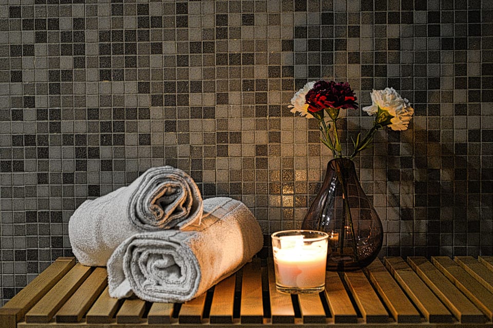 Turkish bath, hydrotherapy, massage/treatment rooms