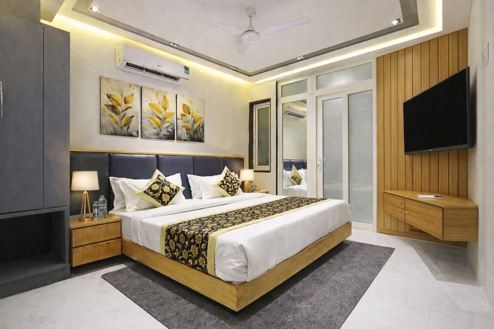 Double Room | Premium bedding, free WiFi, bed sheets, wheelchair access