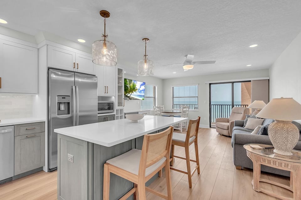 Condo, 1 King Bed (Emerald Isle 501 - Premier) | Interior