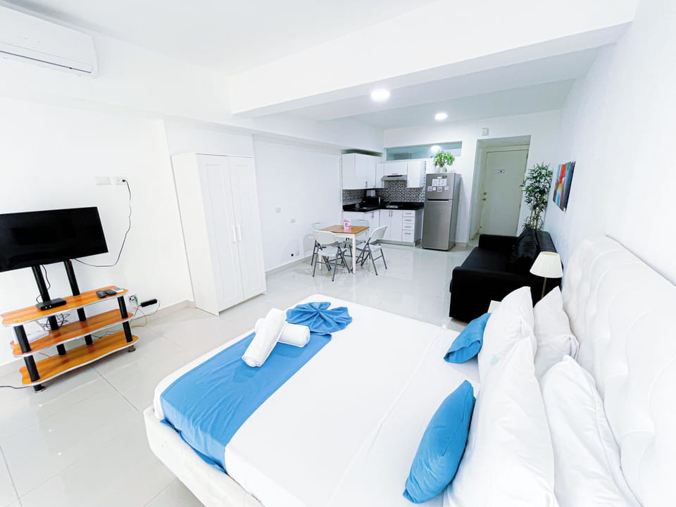 Deluxe Studio, 1 Queen Bed with Sofa bed, Pool Access, City View | View from room