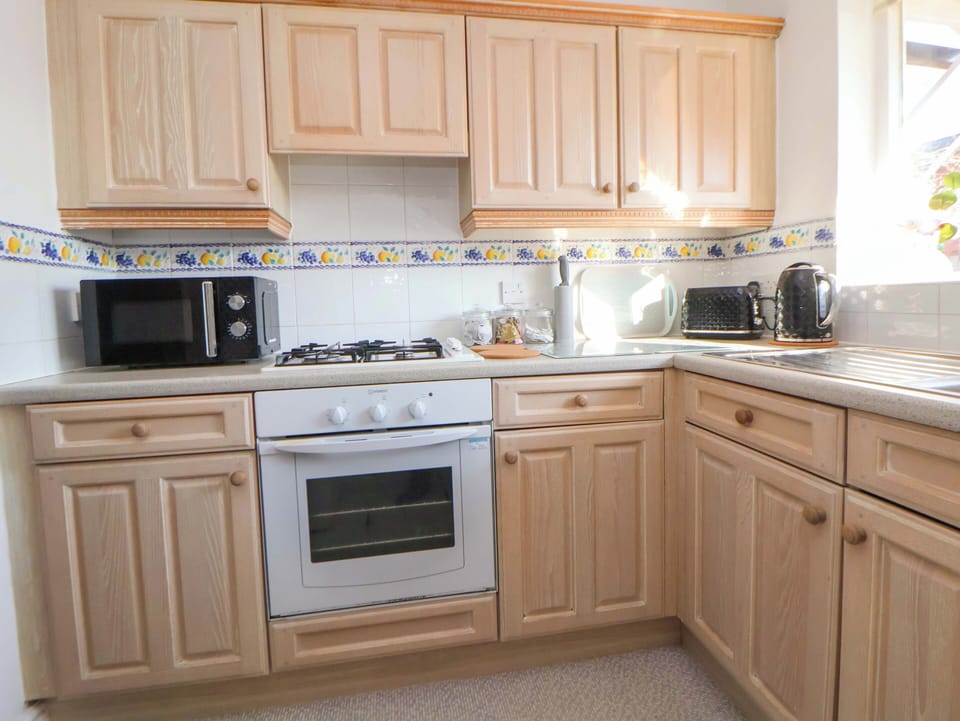 Cookware/dishes/utensils