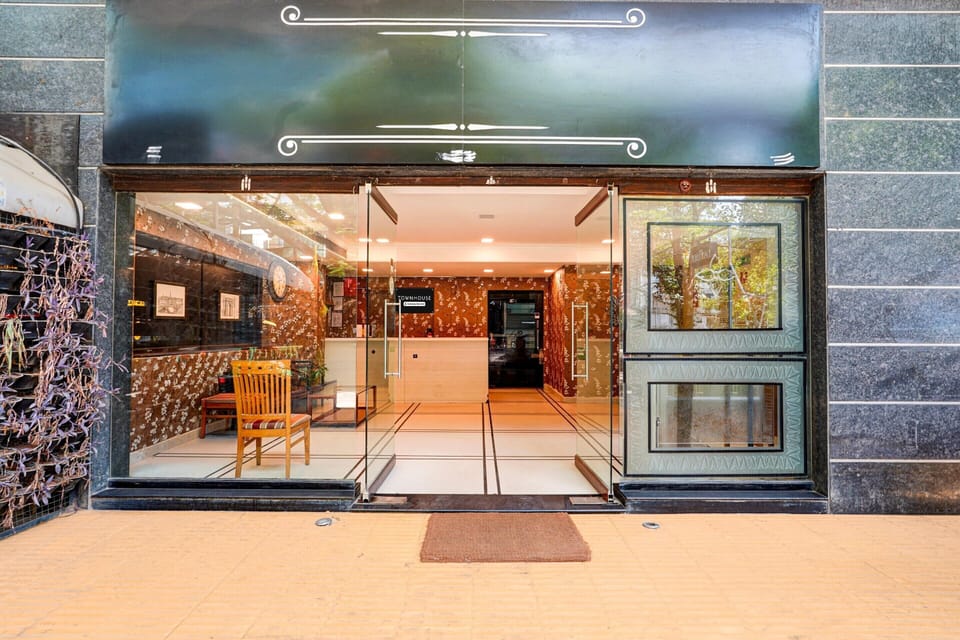 House | Reception