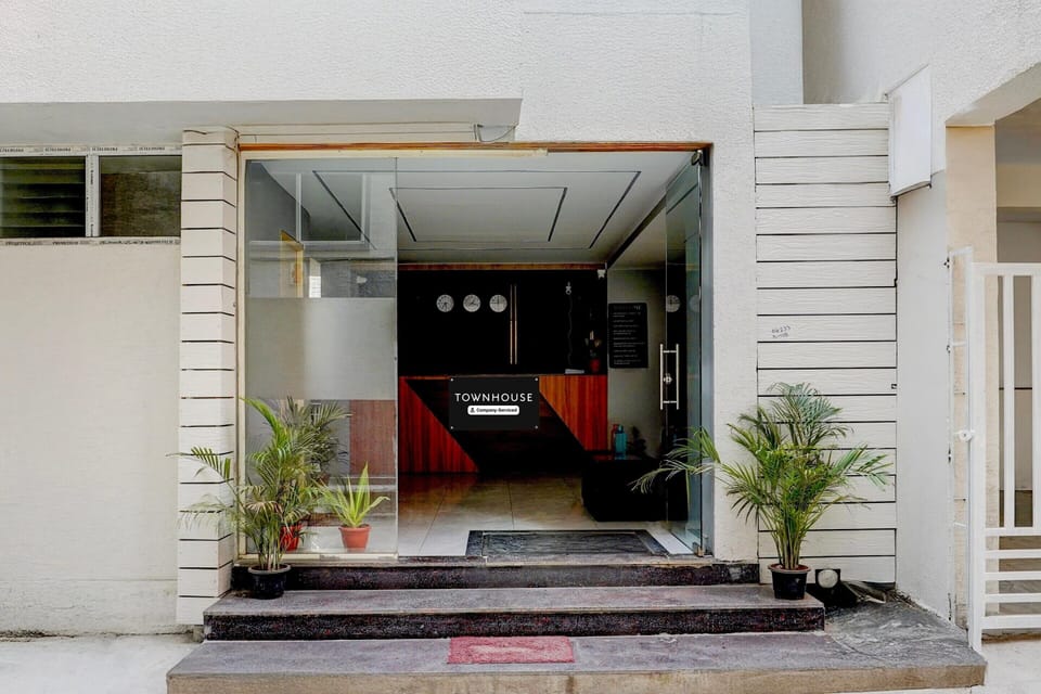 House | Reception