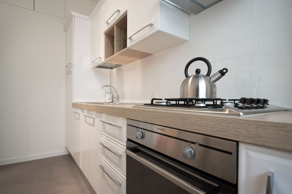 Apartment, 3 Bedrooms | Private kitchen | Oven, dishwasher, freezer