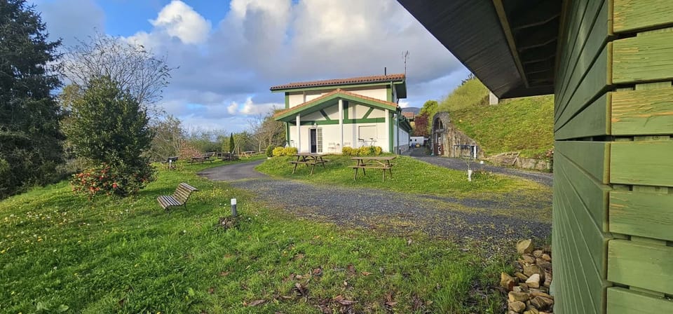 Junior Duplex | Exterior